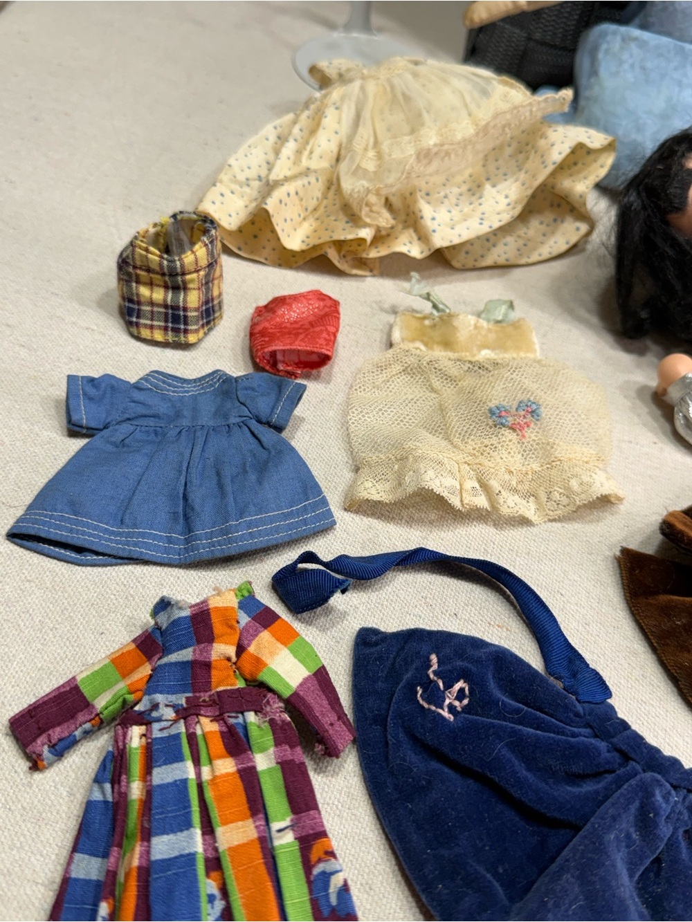 Box of Assorted Dolls and Clothing - Blue, White, Cream, Red, Black - Picture 6 of 14